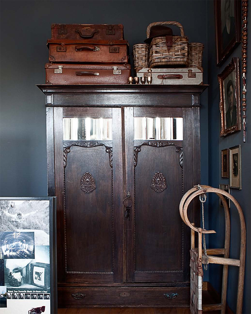 Navy inspiration for our old farmhouse